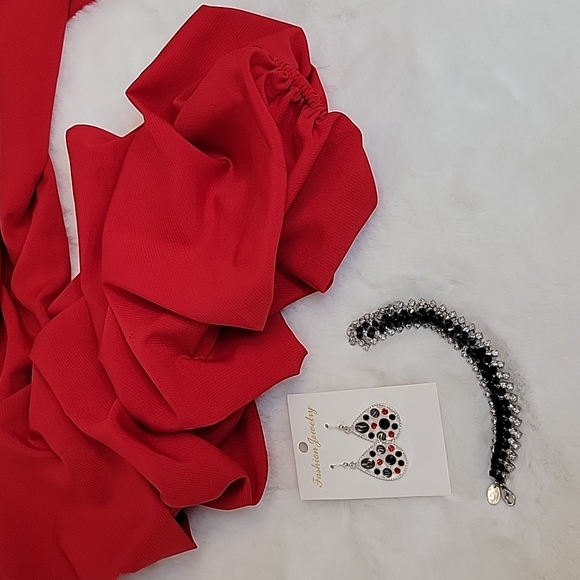 Red Top Blouse One Sleeve Unique Ruffle with Jewelry Set - Picture 6 of 9